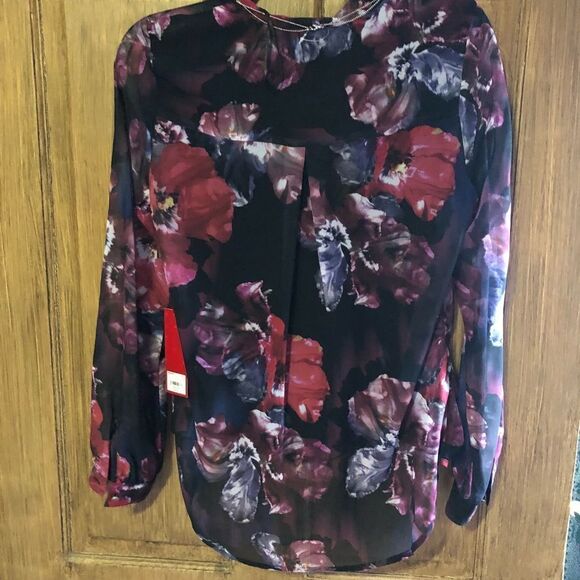 Jennifer Lopez Shirt    - Picture 4 of 7